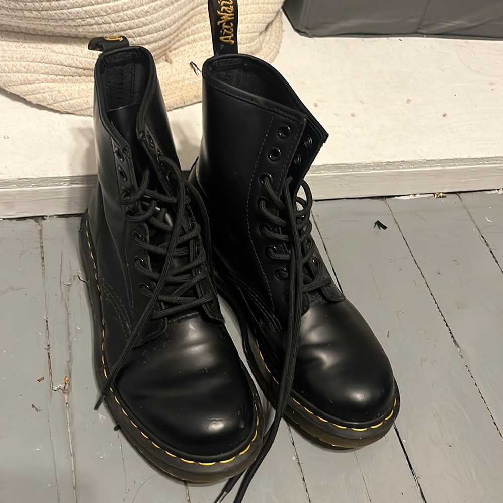 Size 7 black Doc Martens